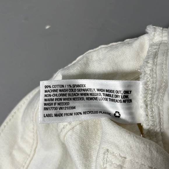 Universal Thread white vintage Bermuda shorts women’s size 12 - Picture 8 of 8